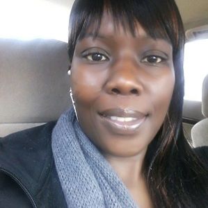 Meet your Posher, Carrie